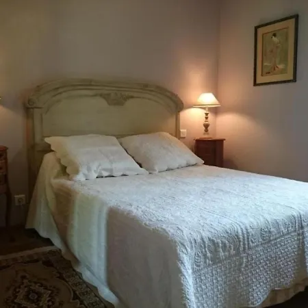 House Martinet * Escource